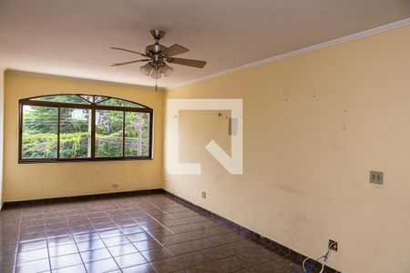Sala de casa para alugar com 3 quartos, 300m² em Cangaiba, São Paulo