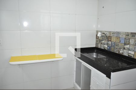 Cozinha  de apartamento para alugar com 2 quartos, 52m² em Inhaúma, Rio de Janeiro