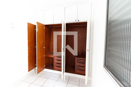 Apartamento para alugar com 114m², 3 quartos e 1 vaga Apartamento para alugar com 114m², 3 quartos e 1 vagaQuarto