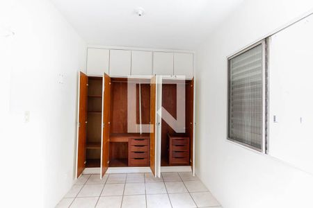 Apartamento para alugar com 114m², 3 quartos e 1 vaga Apartamento para alugar com 114m², 3 quartos e 1 vagaQuarto