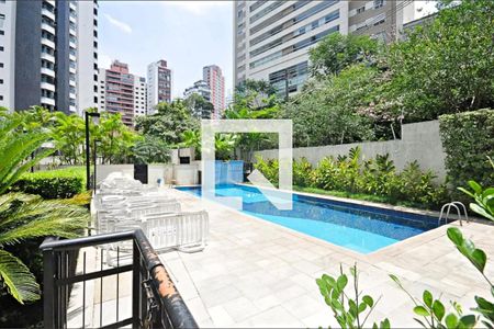 Apartamento à venda com 125m², 3 quartos e 3 vagas Apartamento à venda com 125m², 3 quartos e 3 vagasÁrea comum - Piscina