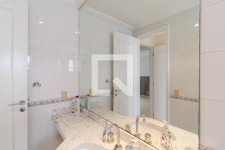 Apartamento à venda com 125m², 3 quartos e 3 vagas Apartamento à venda com 125m², 3 quartos e 3 vagasBanheiro da Suíte 2