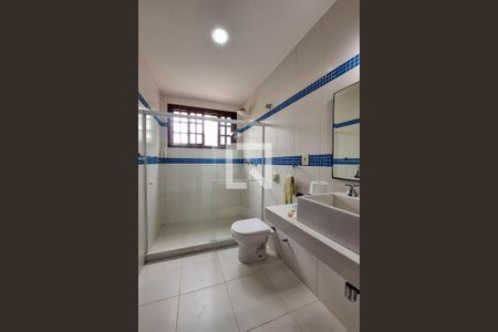 Casa para alugar com 350m², 5 quartos e 4 vagasBanheiro 1