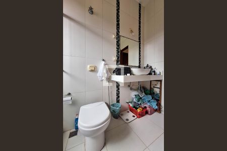 Casa para alugar com 350m², 5 quartos e 4 vagasBanheiro 2