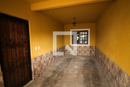 Casa à venda com 166m², 4 quartos e 3 vagas Casa à venda com 166m², 4 quartos e 3 vagasGaragem