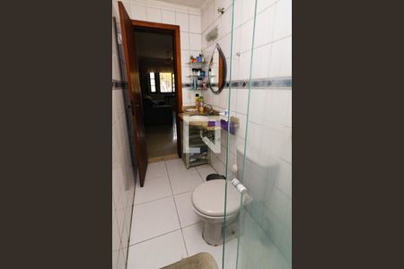 Casa à venda com 166m², 4 quartos e 3 vagas Casa à venda com 166m², 4 quartos e 3 vagasBanheiro 2