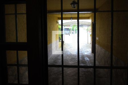 Casa à venda com 166m², 4 quartos e 3 vagas Casa à venda com 166m², 4 quartos e 3 vagasVista do Quarto 2