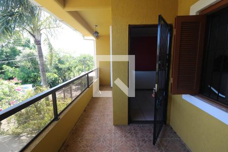 Casa à venda com 166m², 4 quartos e 3 vagas Casa à venda com 166m², 4 quartos e 3 vagasSacada da sala 2