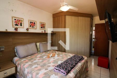 Casa à venda com 166m², 4 quartos e 3 vagas Casa à venda com 166m², 4 quartos e 3 vagasQuarto 1