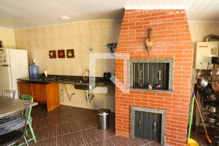 Casa à venda com 166m², 4 quartos e 3 vagas Casa à venda com 166m², 4 quartos e 3 vagasVaranda gourmet