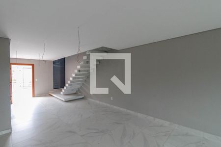 Sala de casa à venda com 3 quartos, 170m² em Planalto, Belo Horizonte