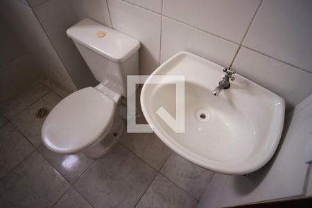 Banheiro de apartamento para alugar com 2 quartos, 61m² em São João Batista, Belo Horizonte