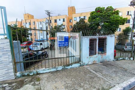 Apartamento à venda com 44m², 2 quartos e 1 vaga Apartamento à venda com 44m², 2 quartos e 1 vagaFachada