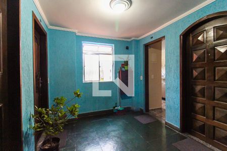 Apartamento à venda com 44m², 2 quartos e 1 vaga Apartamento à venda com 44m², 2 quartos e 1 vagaHall