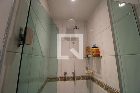 Apartamento à venda com 56m², 2 quartos e 1 vagaChuveiro