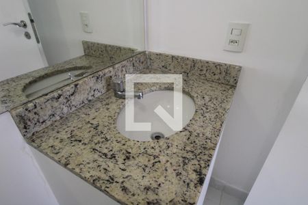 Apartamento à venda com 67m², 2 quartos e 1 vagaPia banheiro da suíte