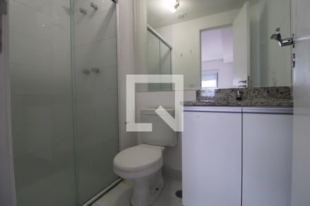 Banheiro da suíte de apartamento à venda com 2 quartos, 67m² em Vila Isa, São Paulo