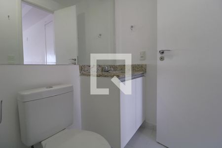 Banheiro da suíte de apartamento à venda com 2 quartos, 67m² em Vila Isa, São Paulo