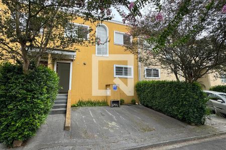 Casa de condomínio para alugar com 110m², 2 quartos e 2 vagasFachada