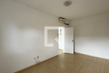 Quarto 1 de casa de condomínio para alugar com 2 quartos, 110m² em Jardim California, Barueri