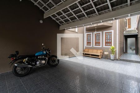 Casa à venda com 200m², 4 quartos e 4 vagasGaragem