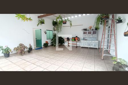 Casa à venda com 278m², 4 quartos e 4 vagasQuintal