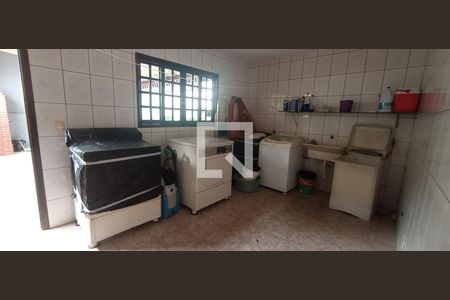 Casa à venda com 278m², 4 quartos e 4 vagasÁrea de Serviço