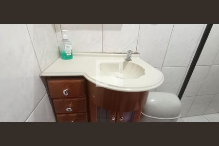 Casa à venda com 278m², 4 quartos e 4 vagasBanheiro 1