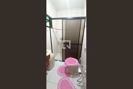 Casa à venda com 278m², 4 quartos e 4 vagasBanheiro 1