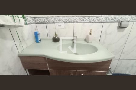 Casa à venda com 278m², 4 quartos e 4 vagasBanheiro 2