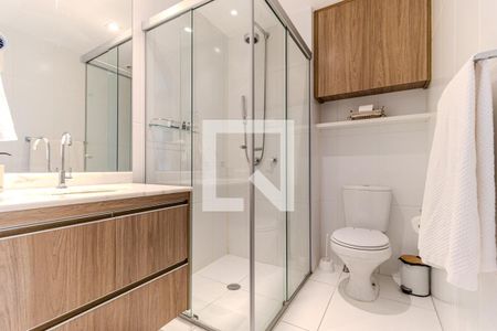 Banheiro de kitnet/studio para alugar com 1 quarto, 23m² em Vila Buarque, São Paulo