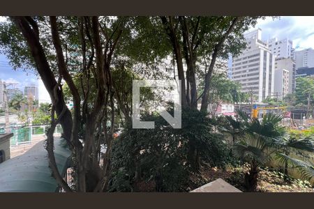 Apartamento para alugar com 98m², 2 quartos e 1 vagaVista da sacada