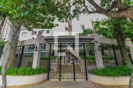 Apartamento para alugar com 155m², 3 quartos e 3 vagas Apartamento para alugar com 155m², 3 quartos e 3 vagasFachada