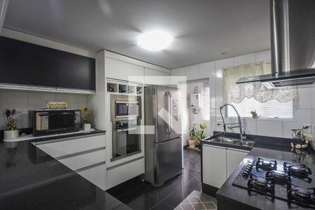 Apartamento à venda com 130m², 2 quartos e 2 vagasCozinha