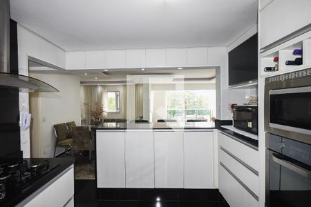 Apartamento à venda com 130m², 2 quartos e 2 vagasCozinha