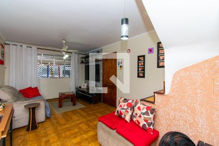 Sala de casa de condomínio para alugar com 3 quartos, 200m² em Jardim Independência, São Paulo