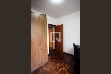 Quarto 2 de apartamento para alugar com 3 quartos, 65m² em Liberdade, Belo Horizonte