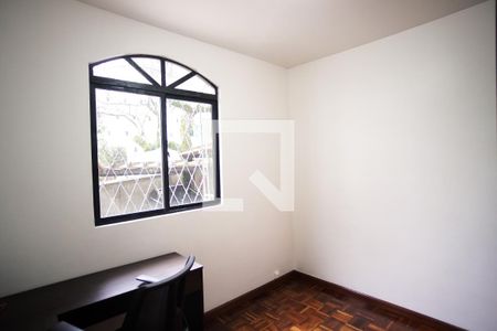 Quarto 2 de apartamento para alugar com 3 quartos, 65m² em Liberdade, Belo Horizonte