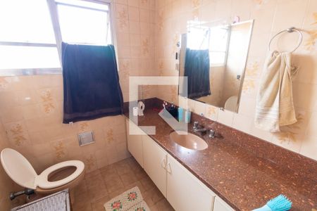 Casa à venda com 540m², 3 quartos e 5 vagas Casa à venda com 540m², 3 quartos e 5 vagasBanheiro