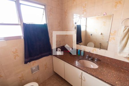 Casa à venda com 540m², 3 quartos e 5 vagas Casa à venda com 540m², 3 quartos e 5 vagasBanheiro