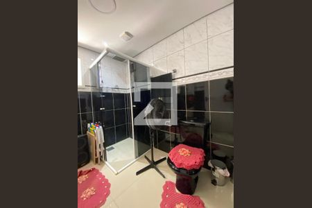 Casa à venda com 400m², 3 quartos e 2 vagas Casa à venda com 400m², 3 quartos e 2 vagasBanheiro Quarto