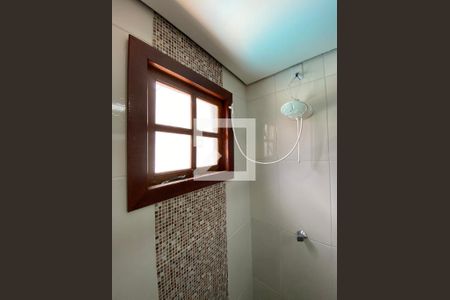 Casa à venda com 400m², 3 quartos e 2 vagas Casa à venda com 400m², 3 quartos e 2 vagasBanheiro Social