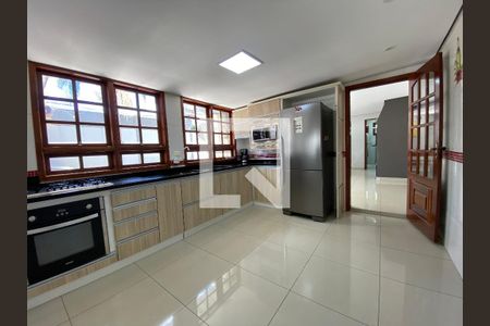 Casa à venda com 400m², 3 quartos e 2 vagas Casa à venda com 400m², 3 quartos e 2 vagasCozinha