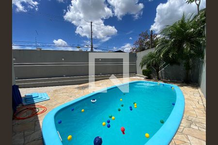 Casa à venda com 400m², 3 quartos e 2 vagas Casa à venda com 400m², 3 quartos e 2 vagasÁrea comum