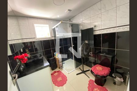 Casa à venda com 400m², 3 quartos e 2 vagas Casa à venda com 400m², 3 quartos e 2 vagasBanheiro Quarto