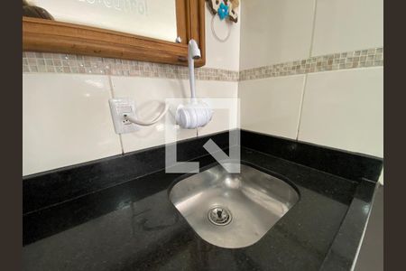 Casa à venda com 400m², 3 quartos e 2 vagas Casa à venda com 400m², 3 quartos e 2 vagasBanheiro Social