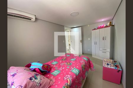 Casa à venda com 400m², 3 quartos e 2 vagas Casa à venda com 400m², 3 quartos e 2 vagasQuarto