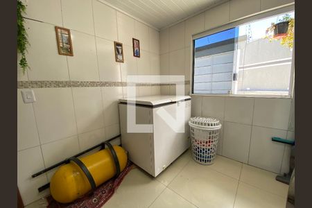 Casa à venda com 400m², 3 quartos e 2 vagas Casa à venda com 400m², 3 quartos e 2 vagasLavanderia