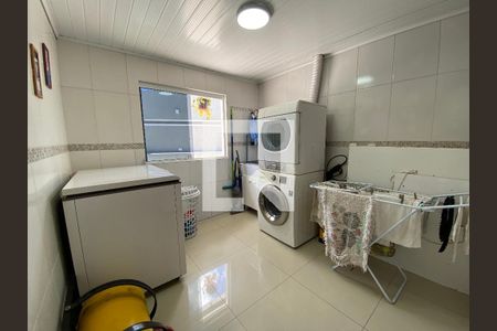 Casa à venda com 400m², 3 quartos e 2 vagas Casa à venda com 400m², 3 quartos e 2 vagasLavanderia