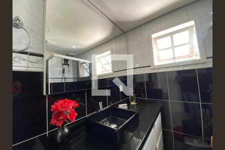 Casa à venda com 400m², 3 quartos e 2 vagas Casa à venda com 400m², 3 quartos e 2 vagasBanheiro Quarto